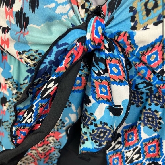 24th & Ocean Estilo flyaway tankini swim top. 
Size: Medium - Picture 7 of 11